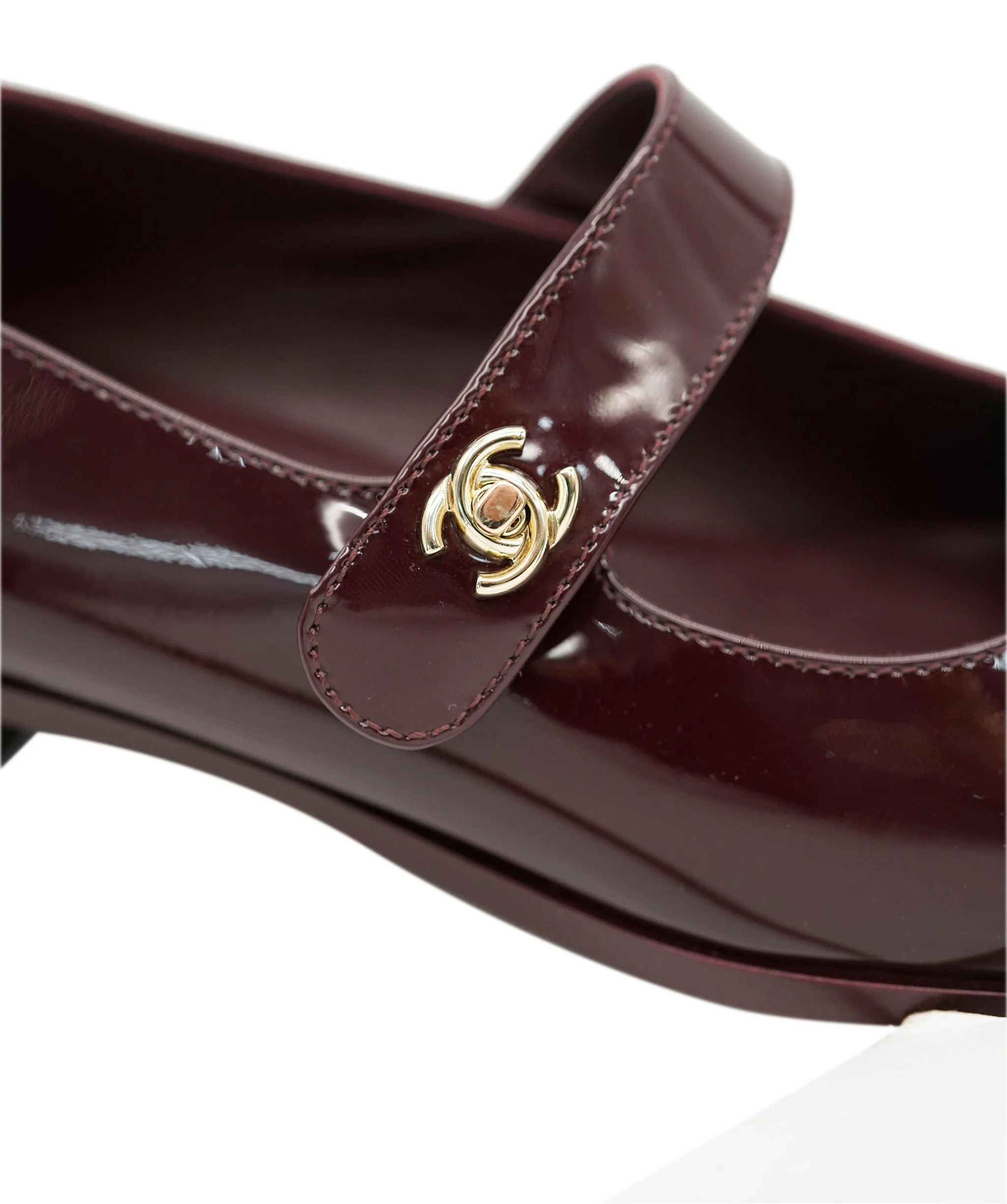 Chanel Mary Janes Patent Burgundy Leather Ballet Flats ALC1884