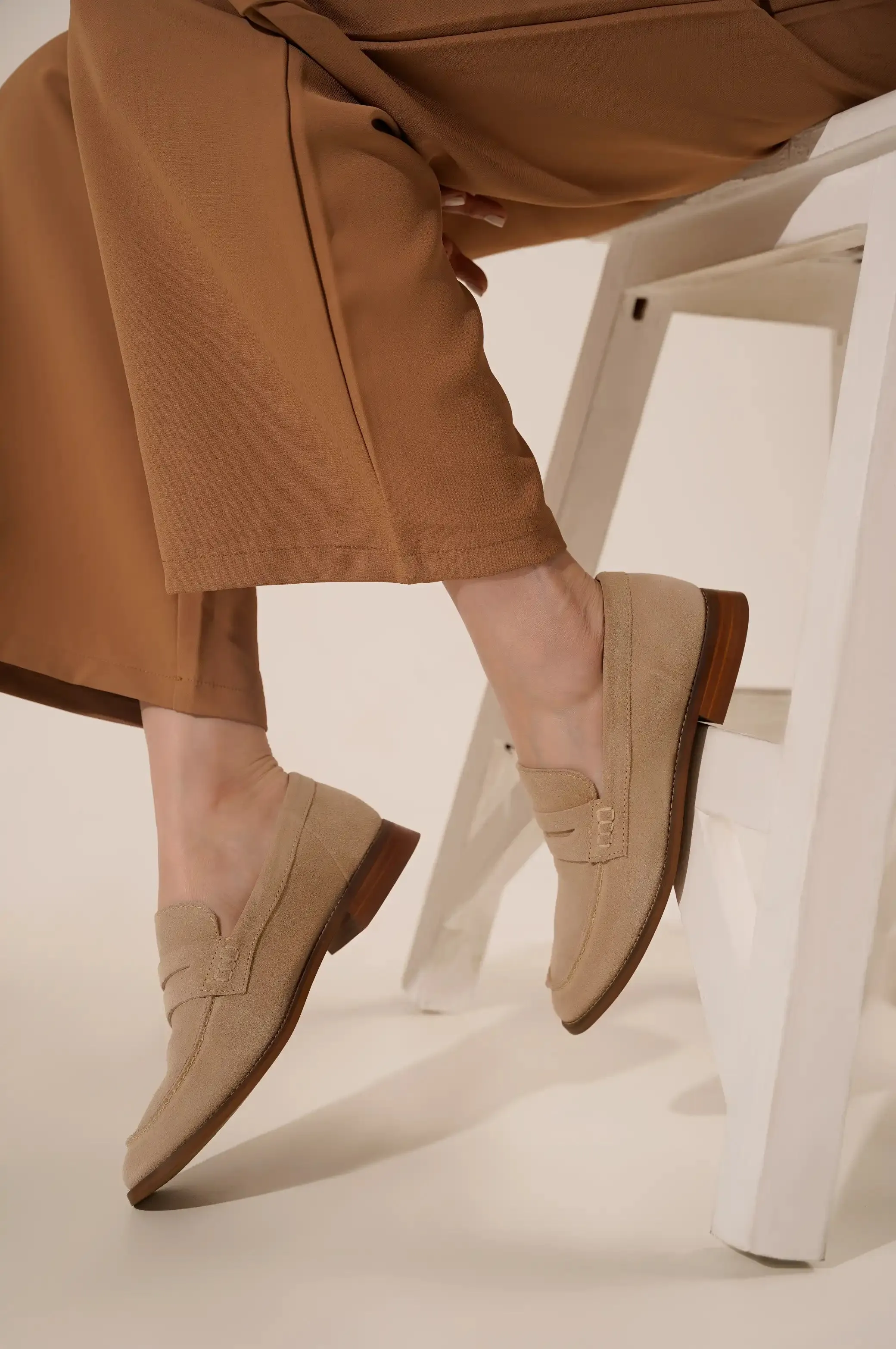 CLASSIC LOAFERS