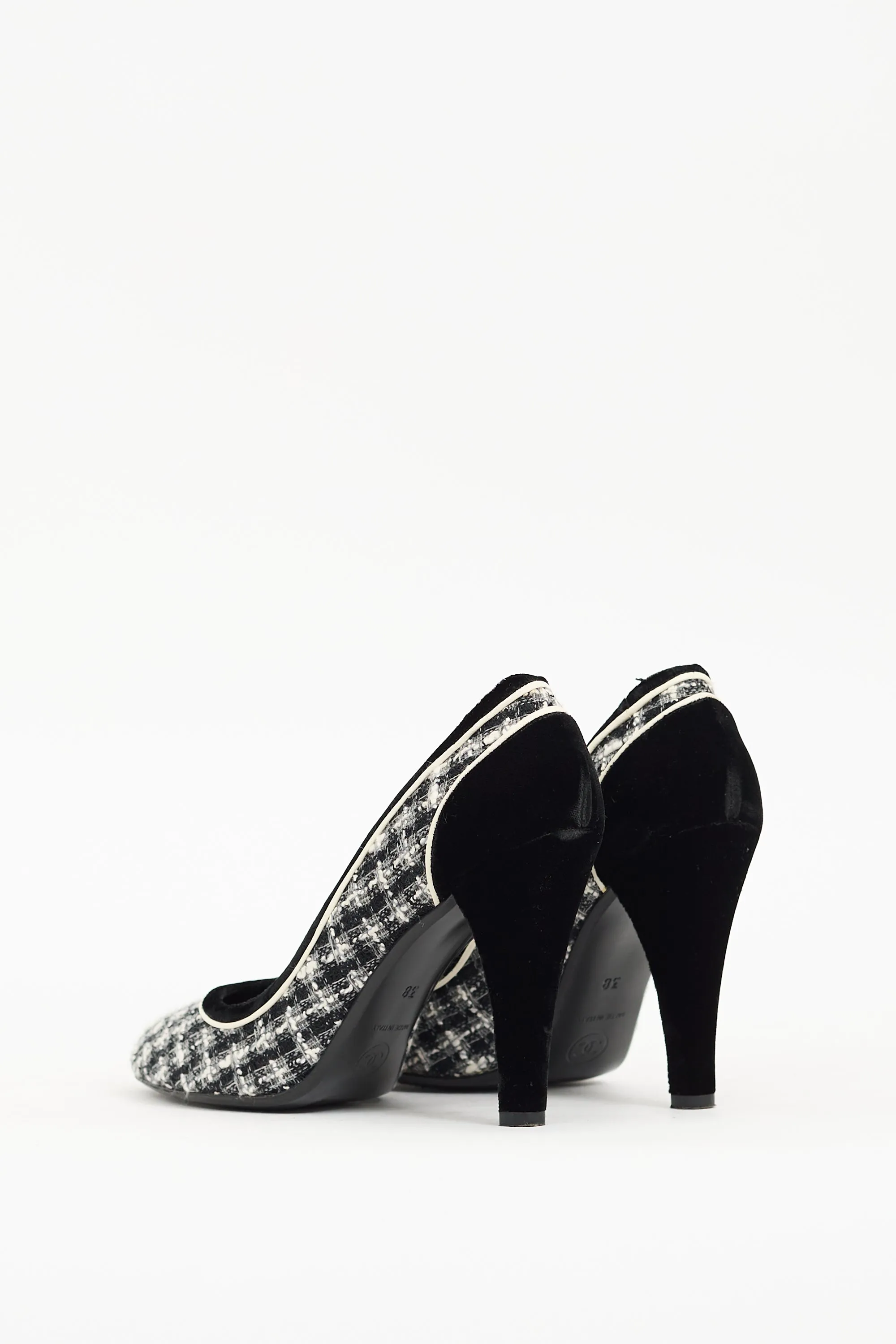 Fall 2004 Black & Multi Tweed Pump