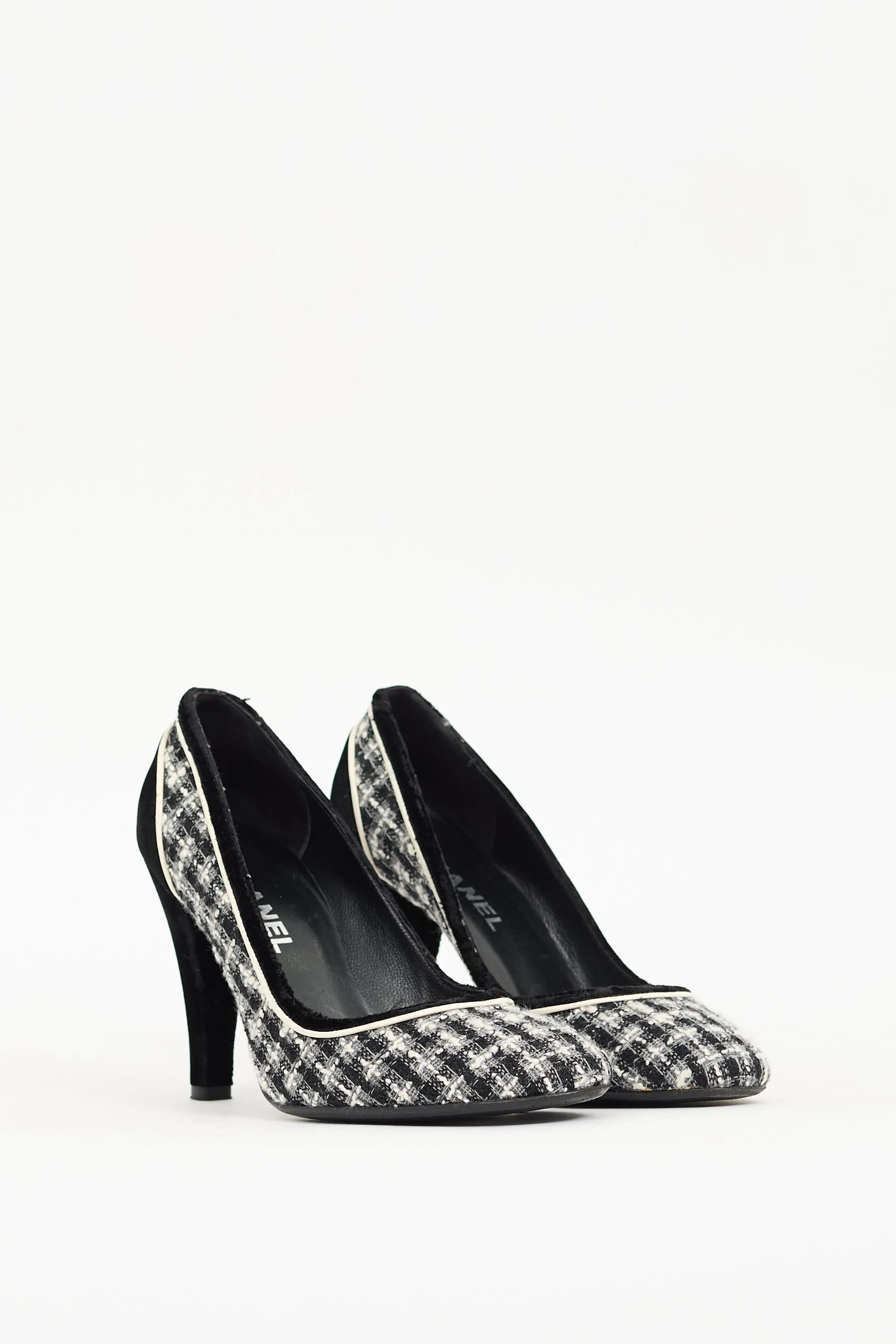Fall 2004 Black & Multi Tweed Pump