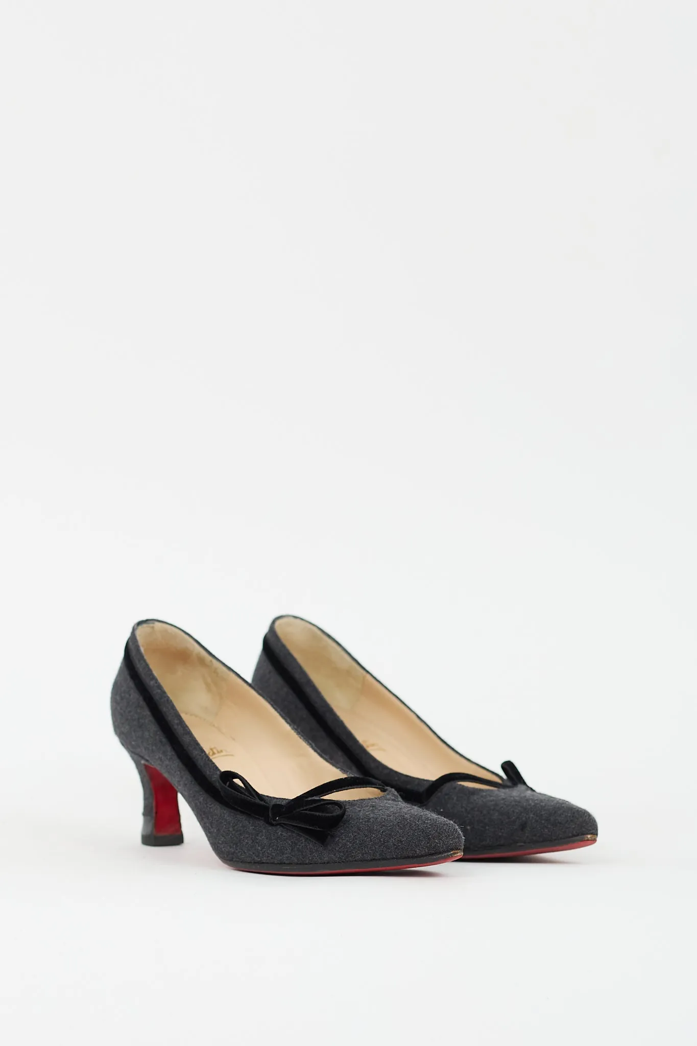 Grey & Black Wool Bow Pump