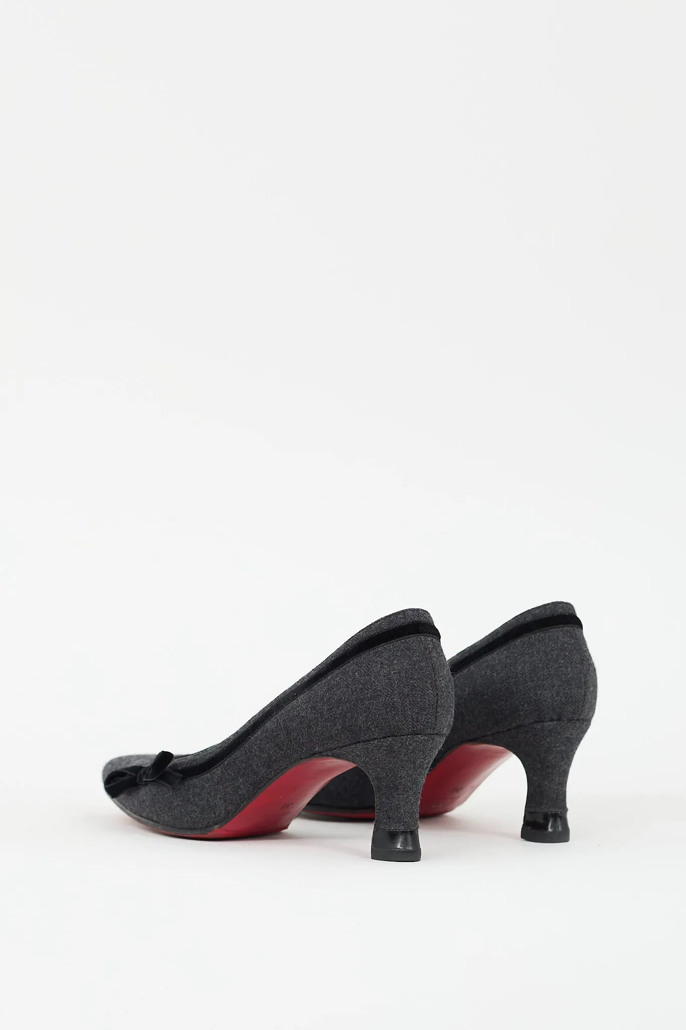 Grey & Black Wool Bow Pump