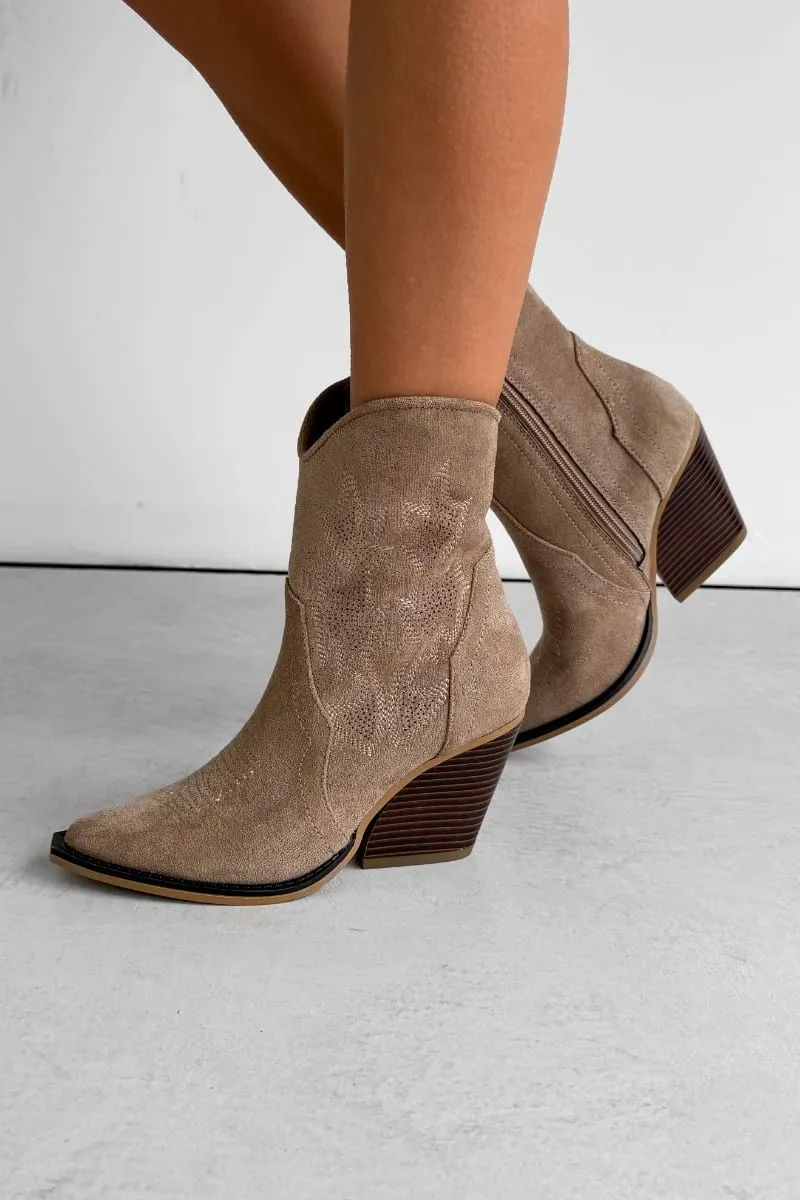 NIA Western Cowboy Boots - Taupe