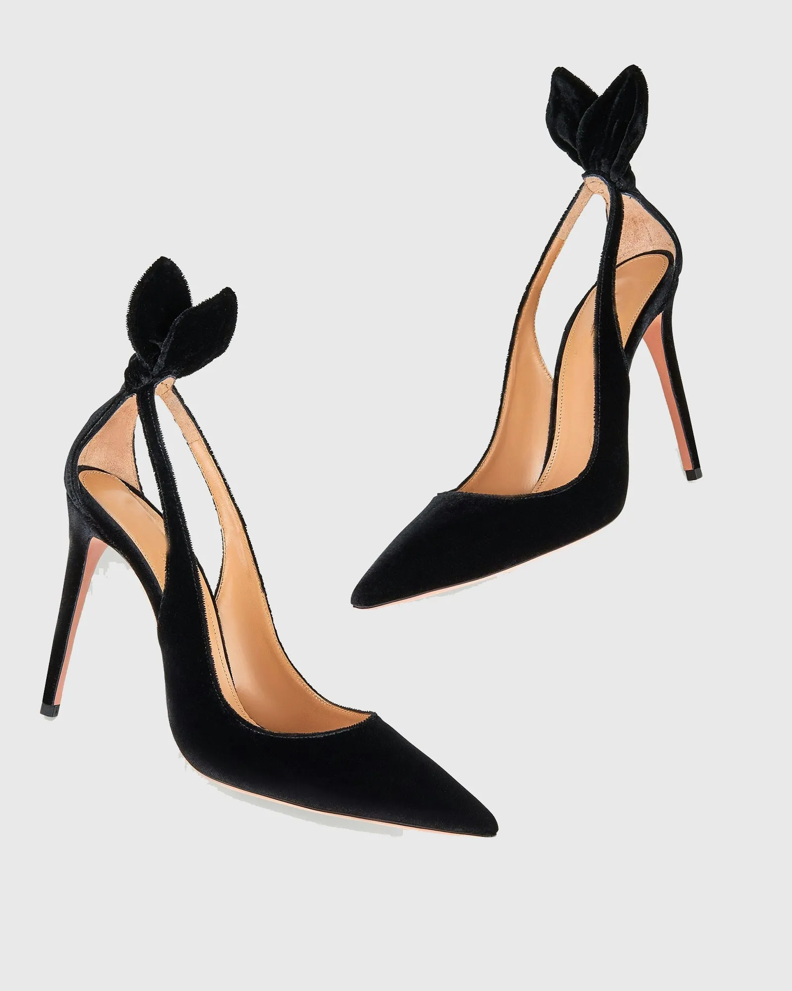 Orsa Bow Tie Velvet Pumps In Black