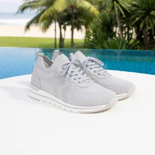 R6712 Slip-On Sneaker